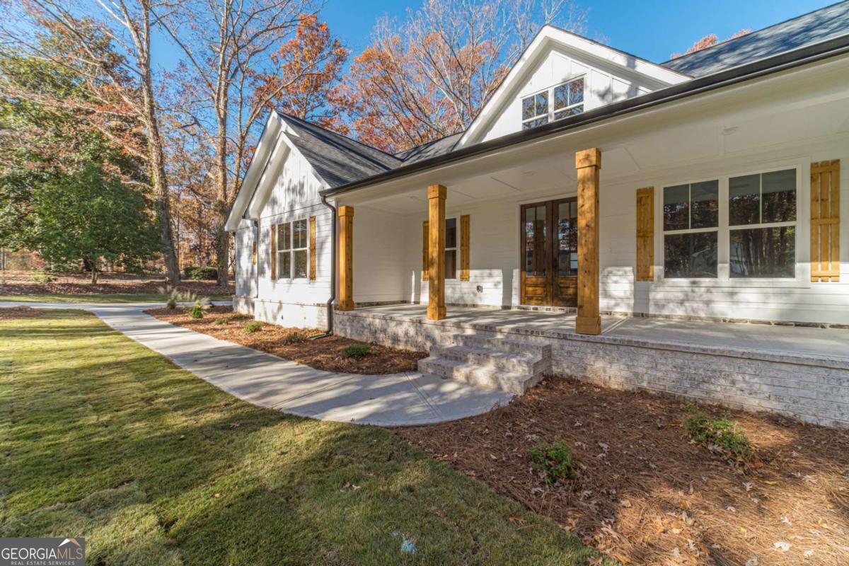 327 Pine Circle Monroe GA 30655