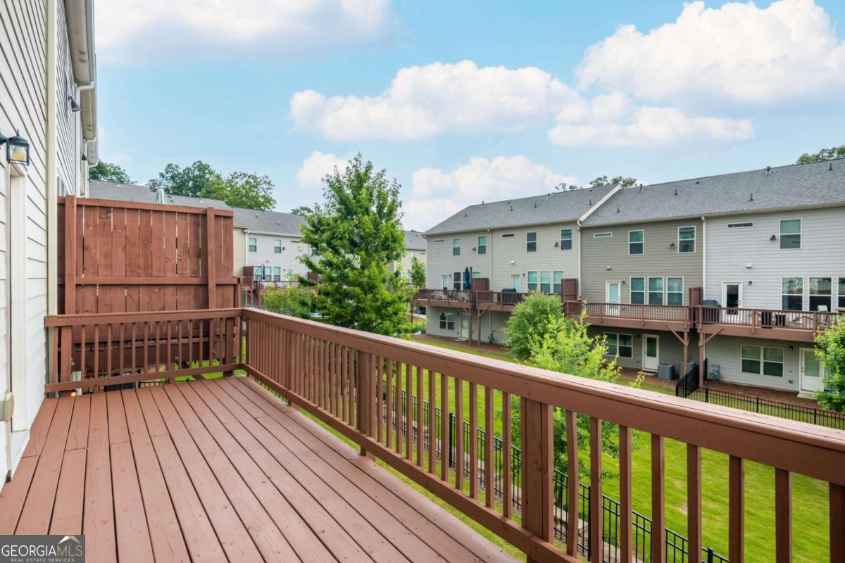 1391 Live Oak Lane Atlanta GA 30319