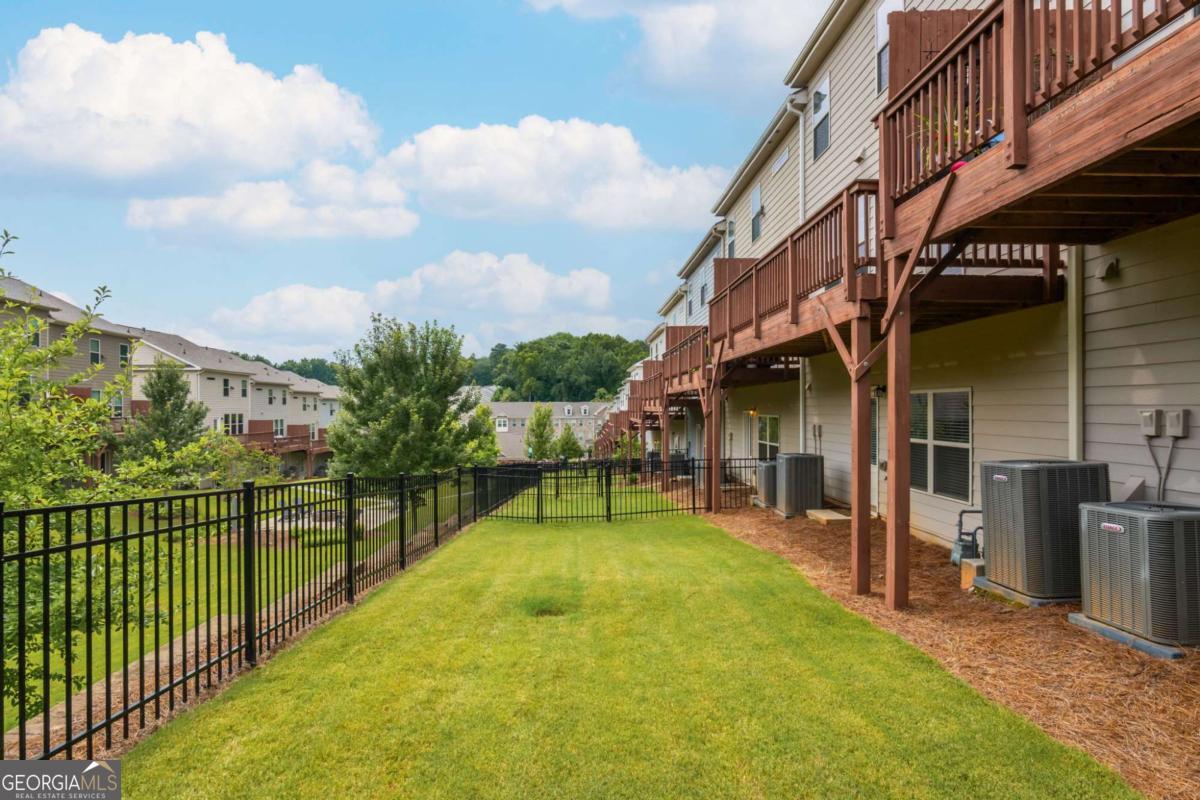 1391 Live Oak Lane Atlanta GA 30319