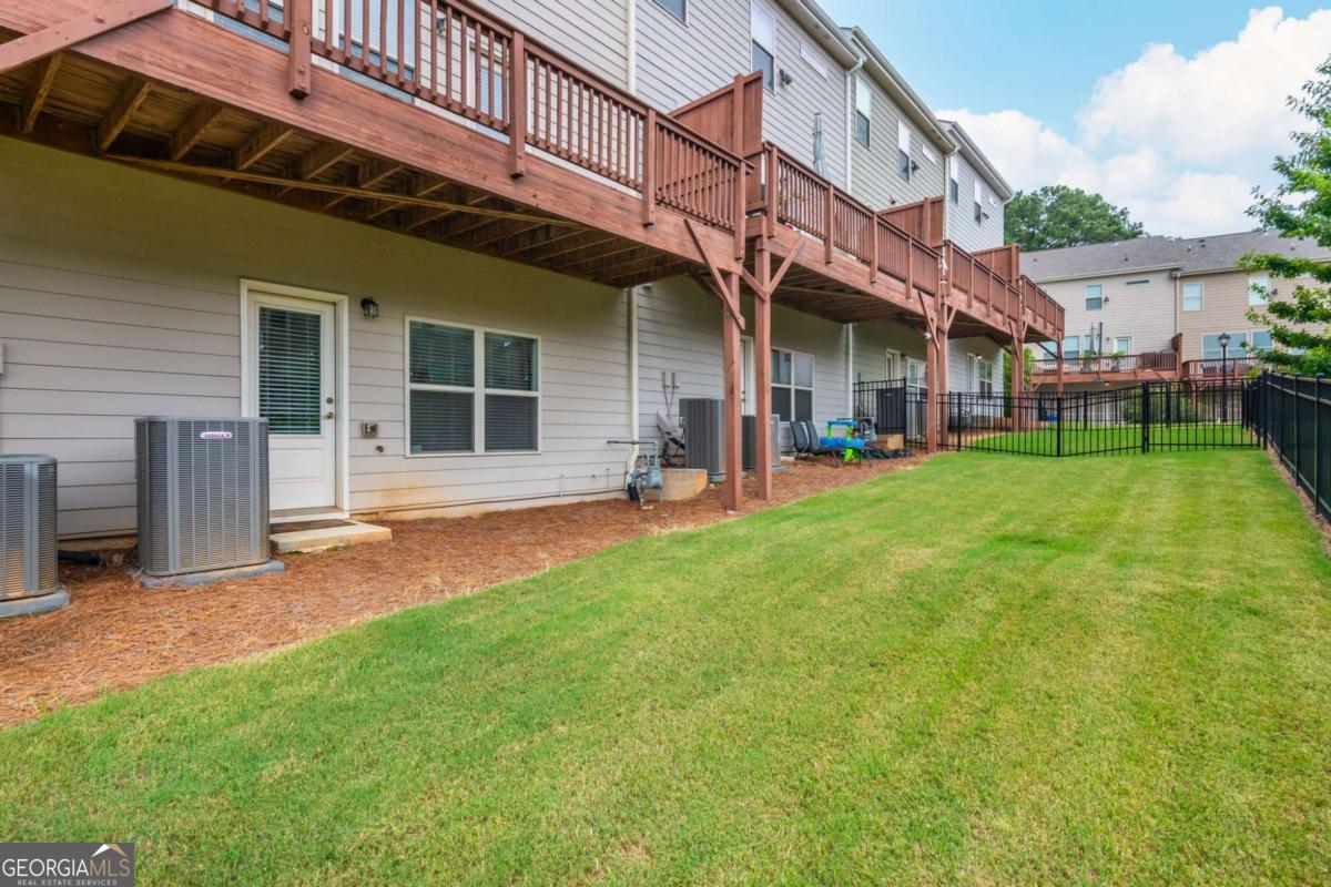 1391 Live Oak Lane Atlanta GA 30319