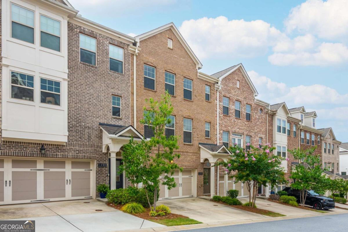 1391 Live Oak Lane Atlanta GA 30319