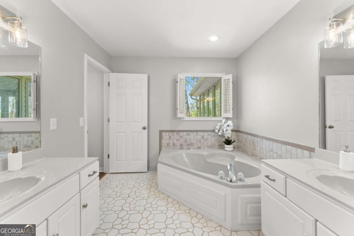 5515 Holly Hill Drive Gainesville GA 30506