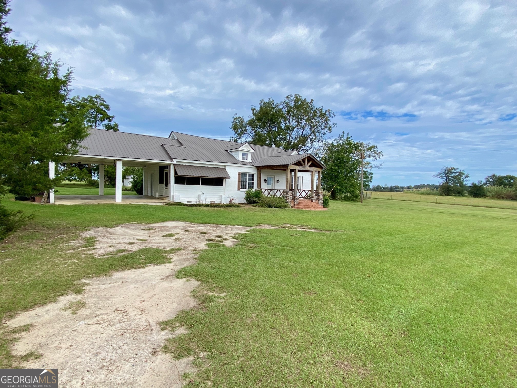 1088 Tippettville Road Pineview GA 31071