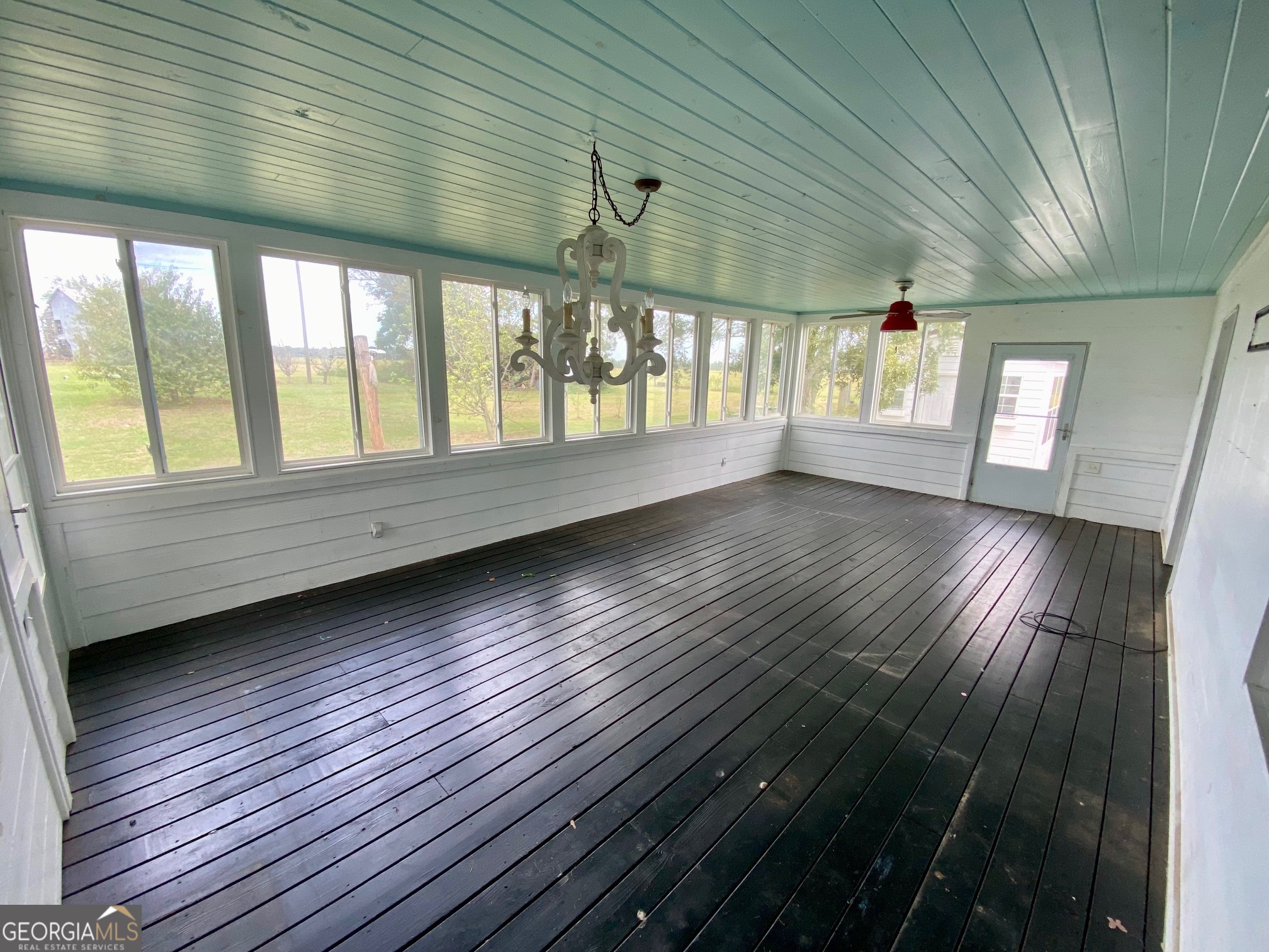 1088 Tippettville Road Pineview GA 31071