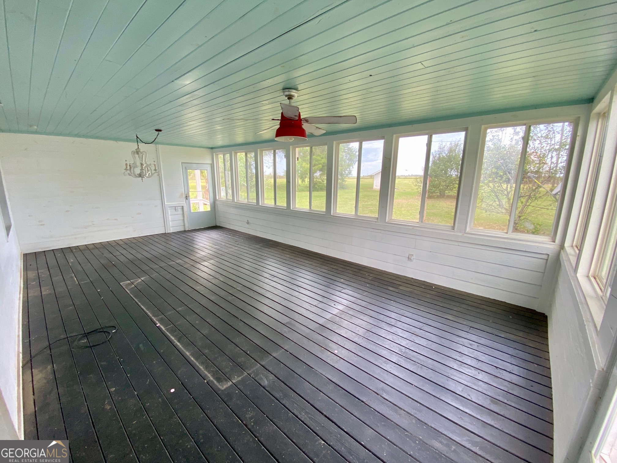 1088 Tippettville Road Pineview GA 31071