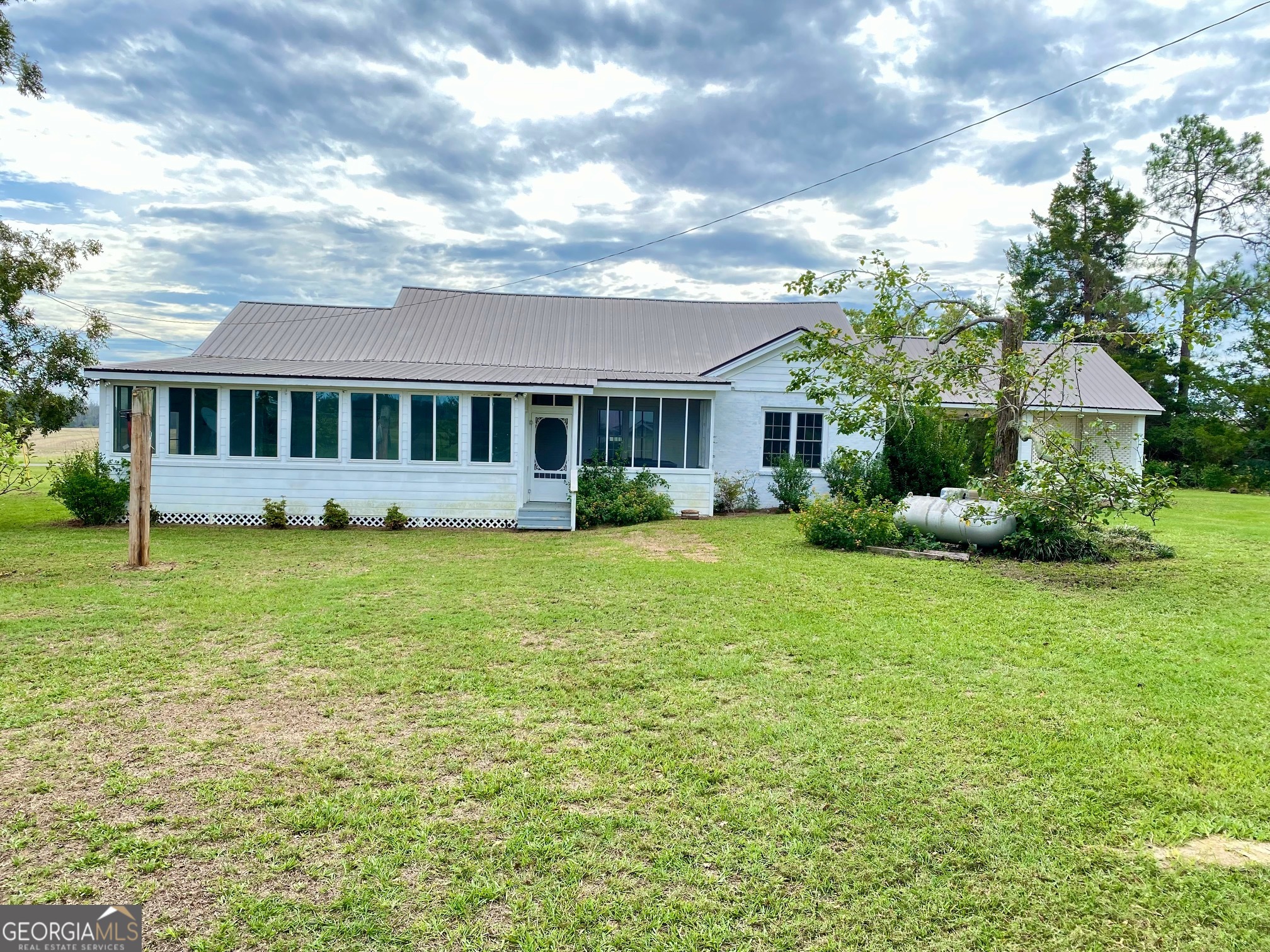 1088 Tippettville Road Pineview GA 31071