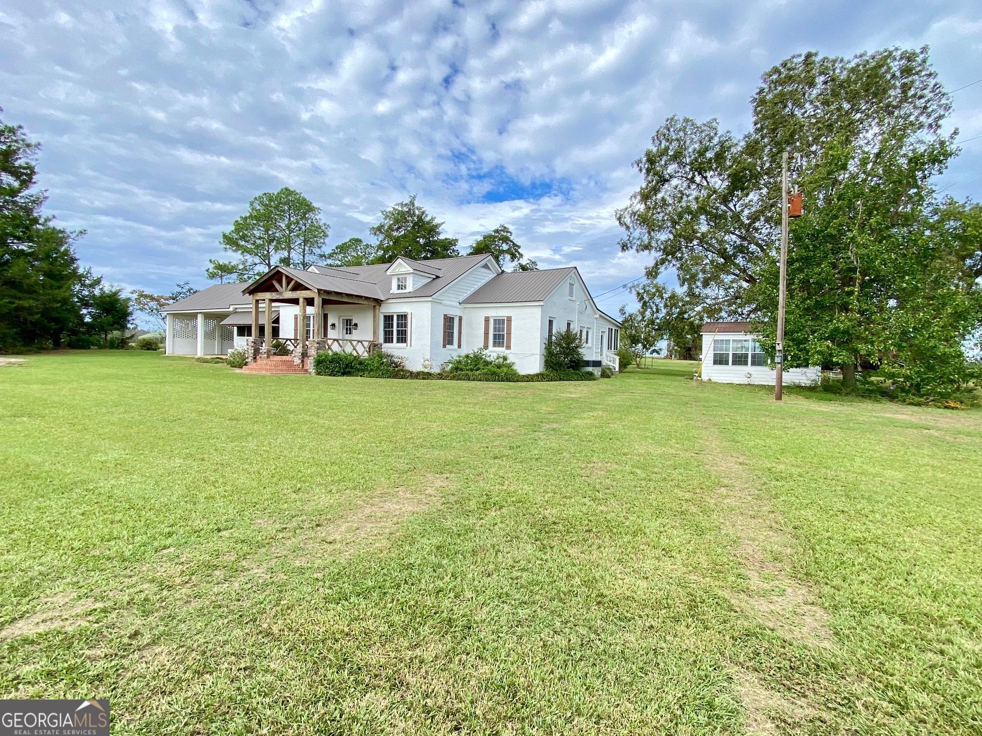 1088 Tippettville Road Pineview GA 31071