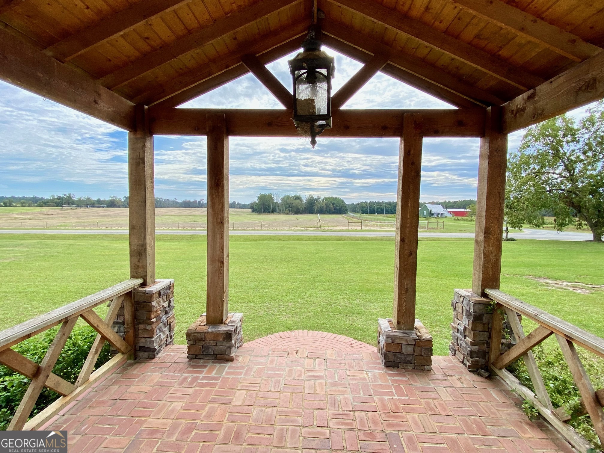 1088 Tippettville Road Pineview GA 31071