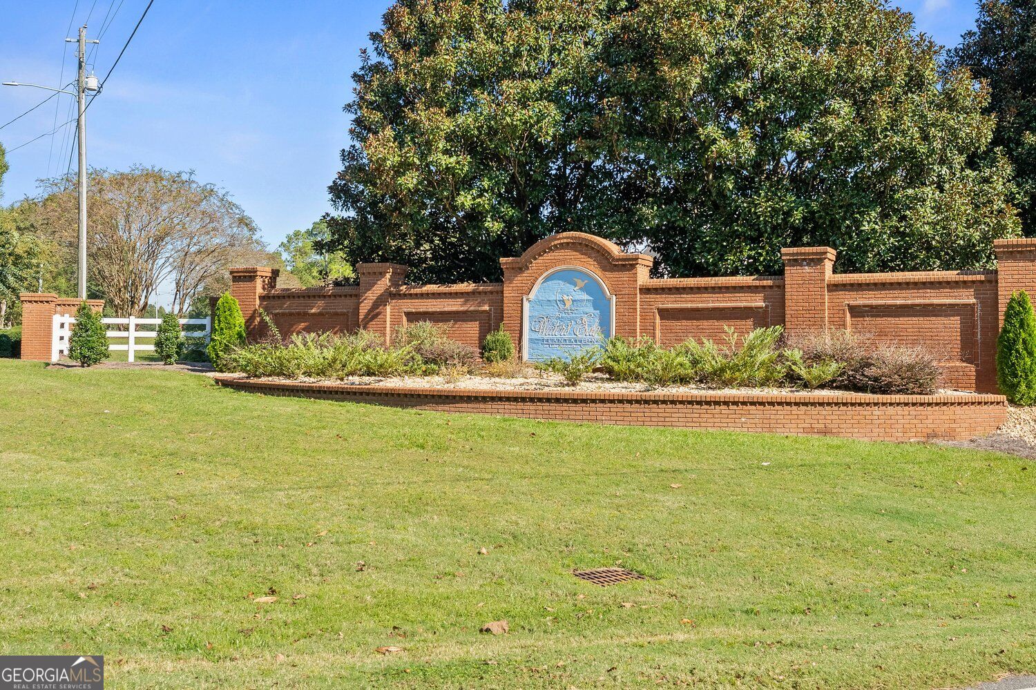175 Waters Edge Drive Lizella GA 31052