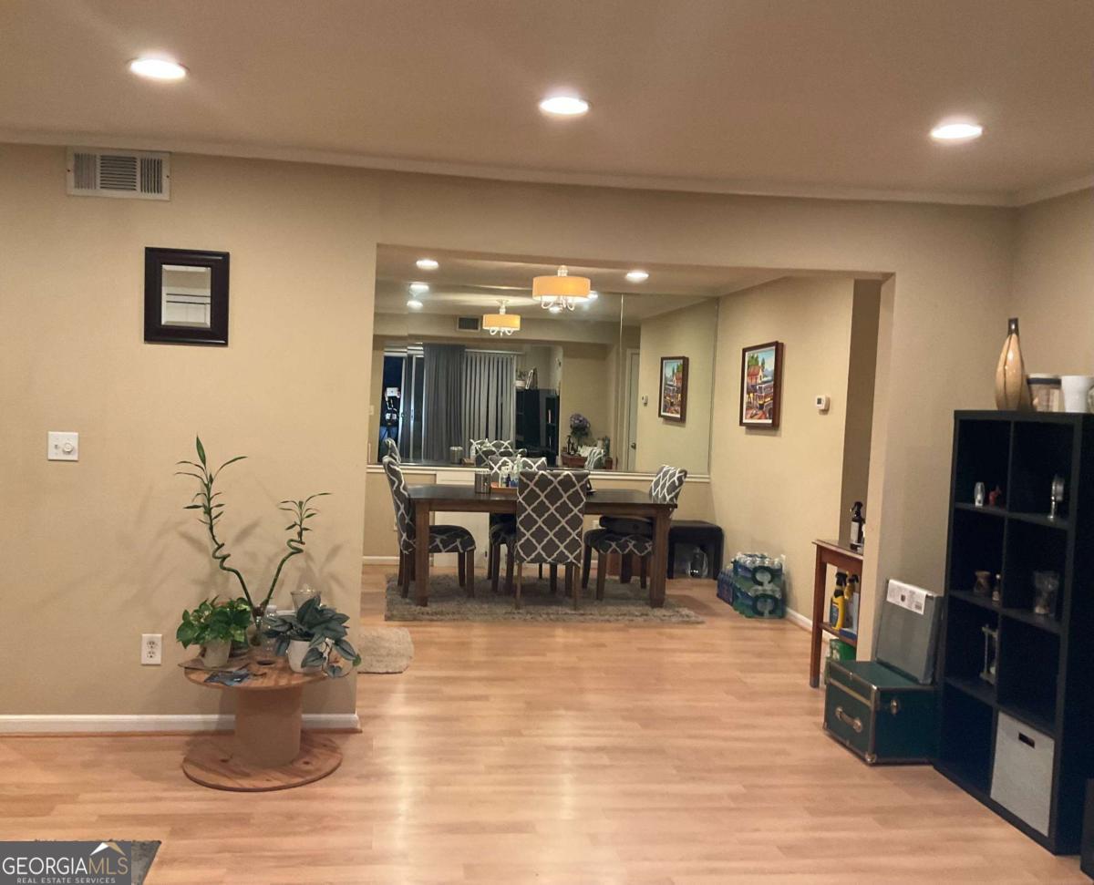 6851 Roswell Road Sandy Springs GA 30328