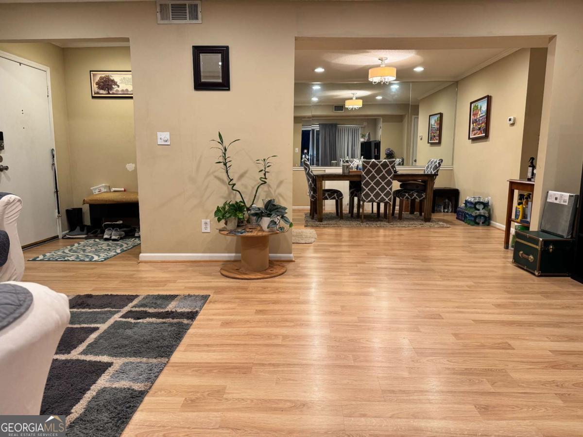 6851 Roswell Road Sandy Springs GA 30328