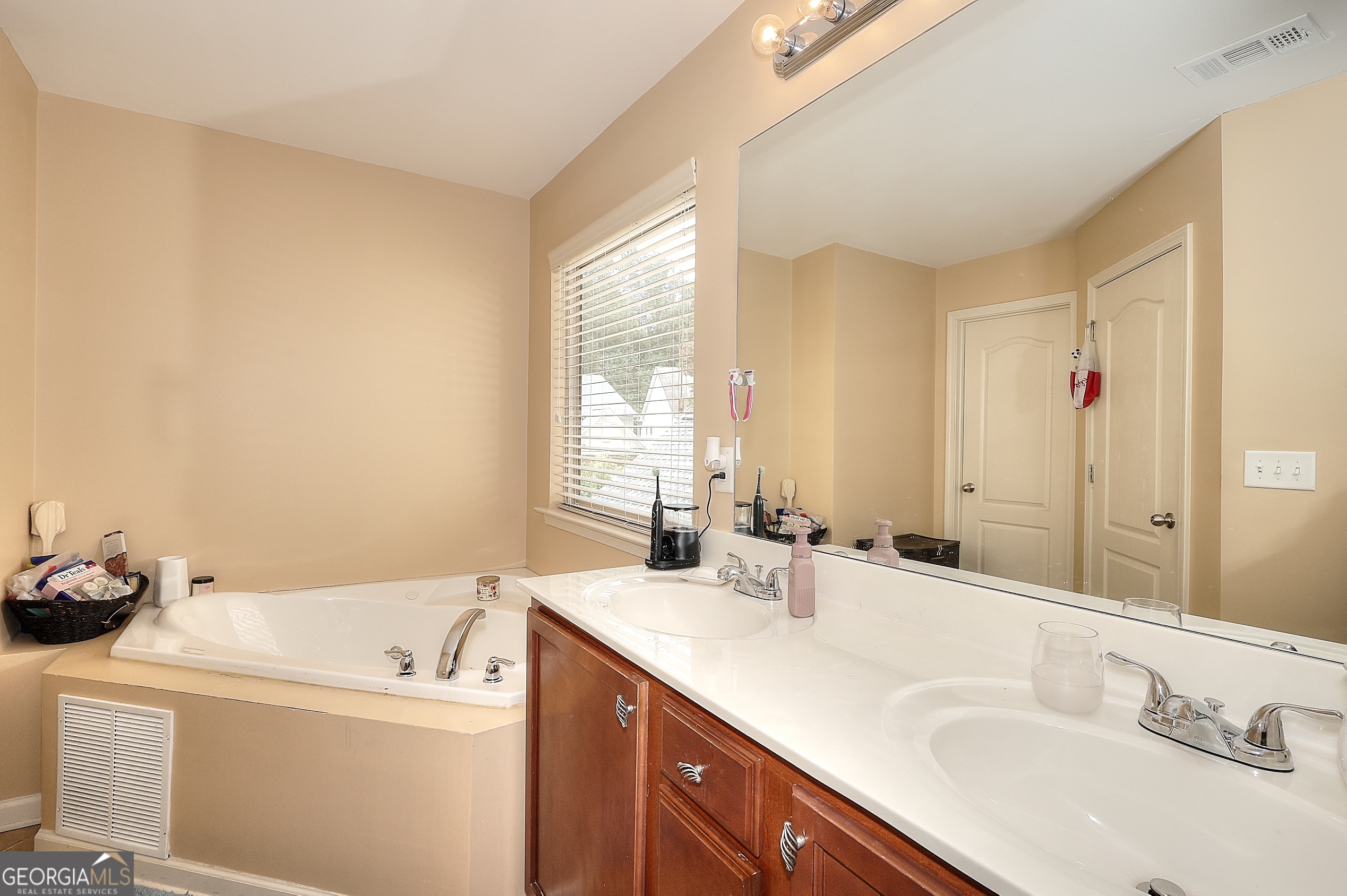 1398 Scenic Pines Drive Lawrenceville GA 30044