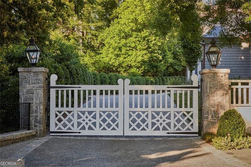 210 Peachtree Circle NE Atlanta GA 30309