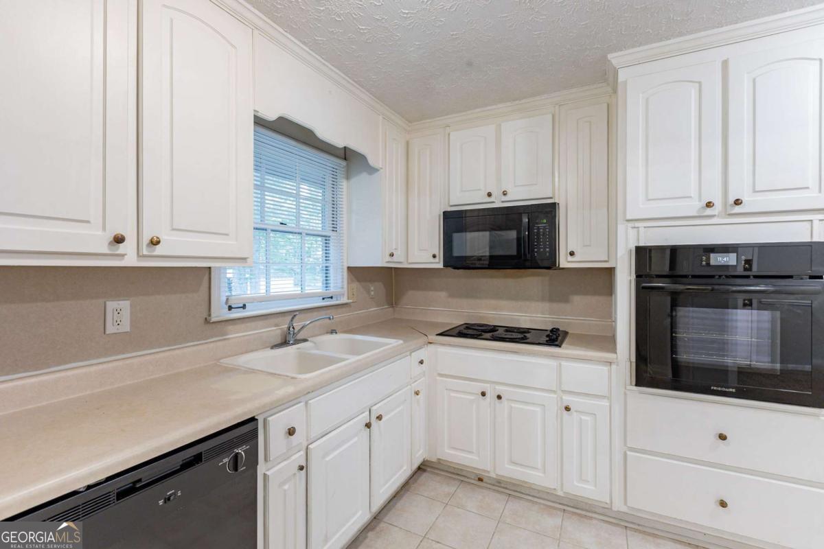 1105 Buckhurst Drive Atlanta GA 30349