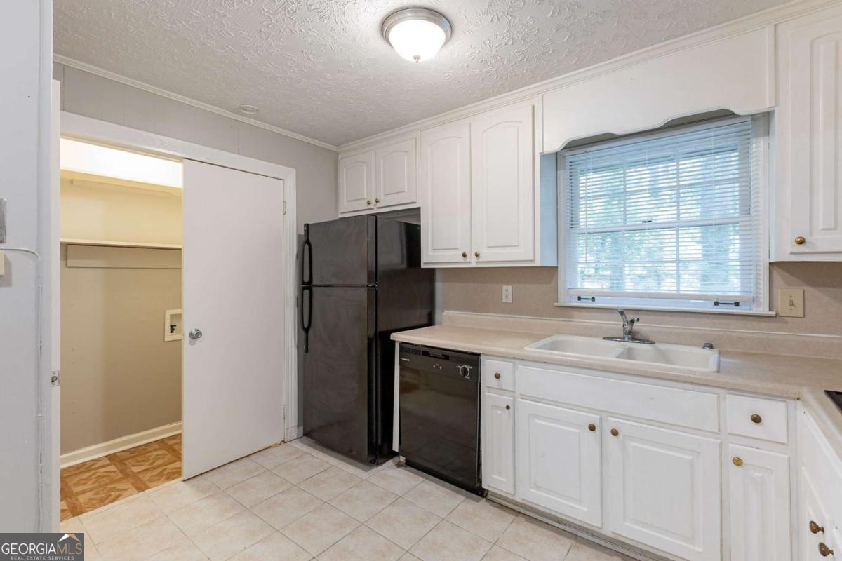 1105 Buckhurst Drive Atlanta GA 30349