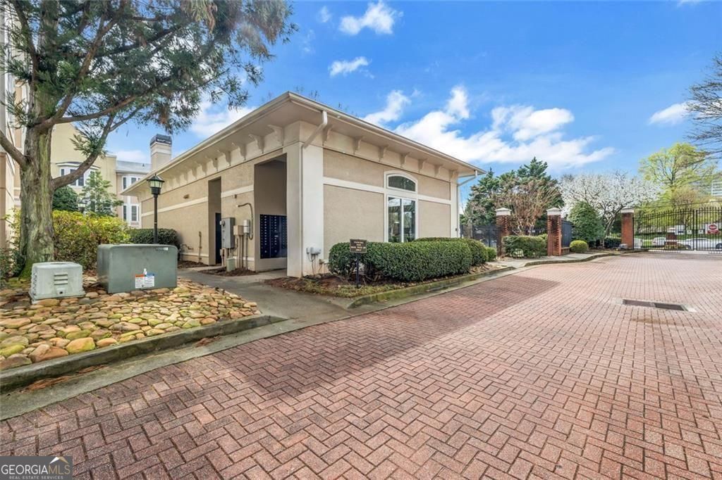 375 Highland Avenue NE Atlanta GA 30312