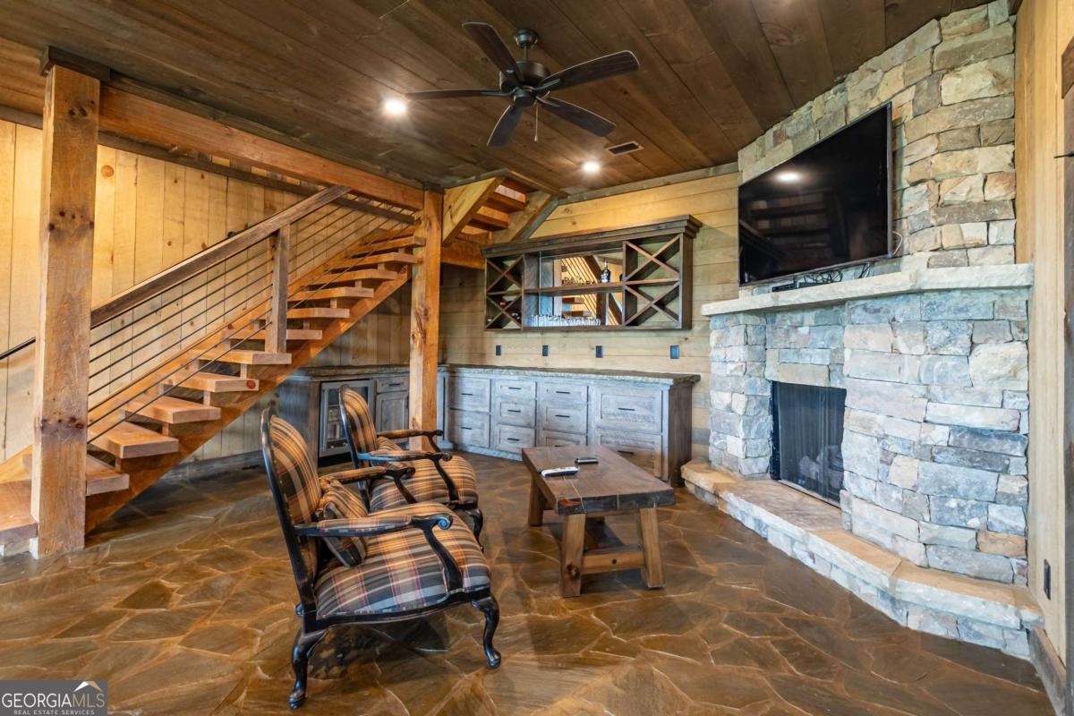 670 Brittney Drive Blue Ridge GA 30513