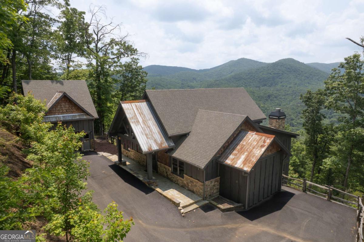 670 Brittney Drive Blue Ridge GA 30513