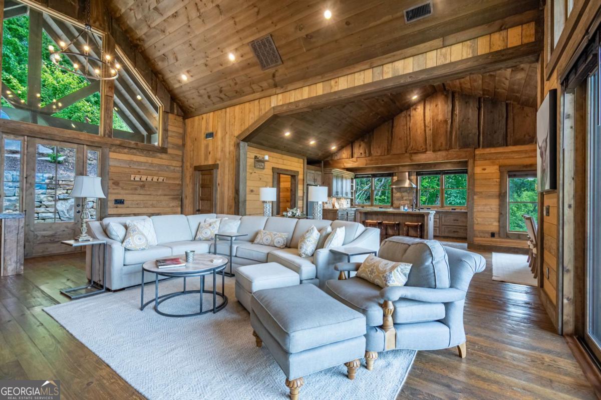 670 Brittney Drive Blue Ridge GA 30513