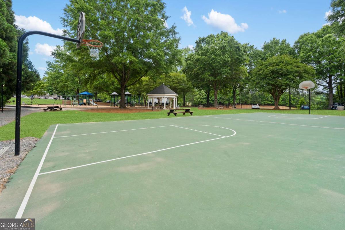 1028 Towne Lake Hills E Woodstock GA 30189