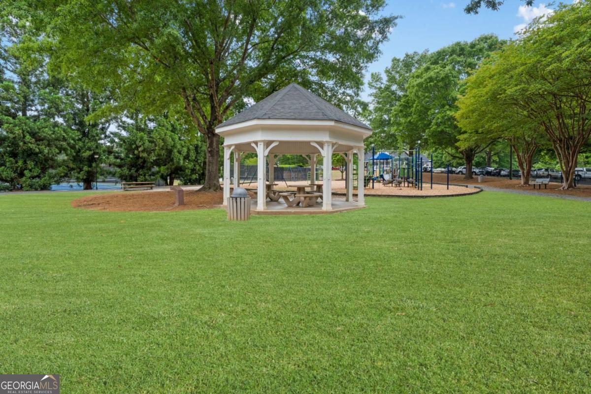 1028 Towne Lake Hills E Woodstock GA 30189