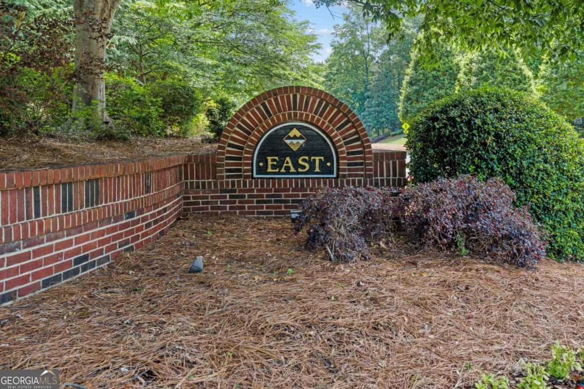 1028 Towne Lake Hills E Woodstock GA 30189