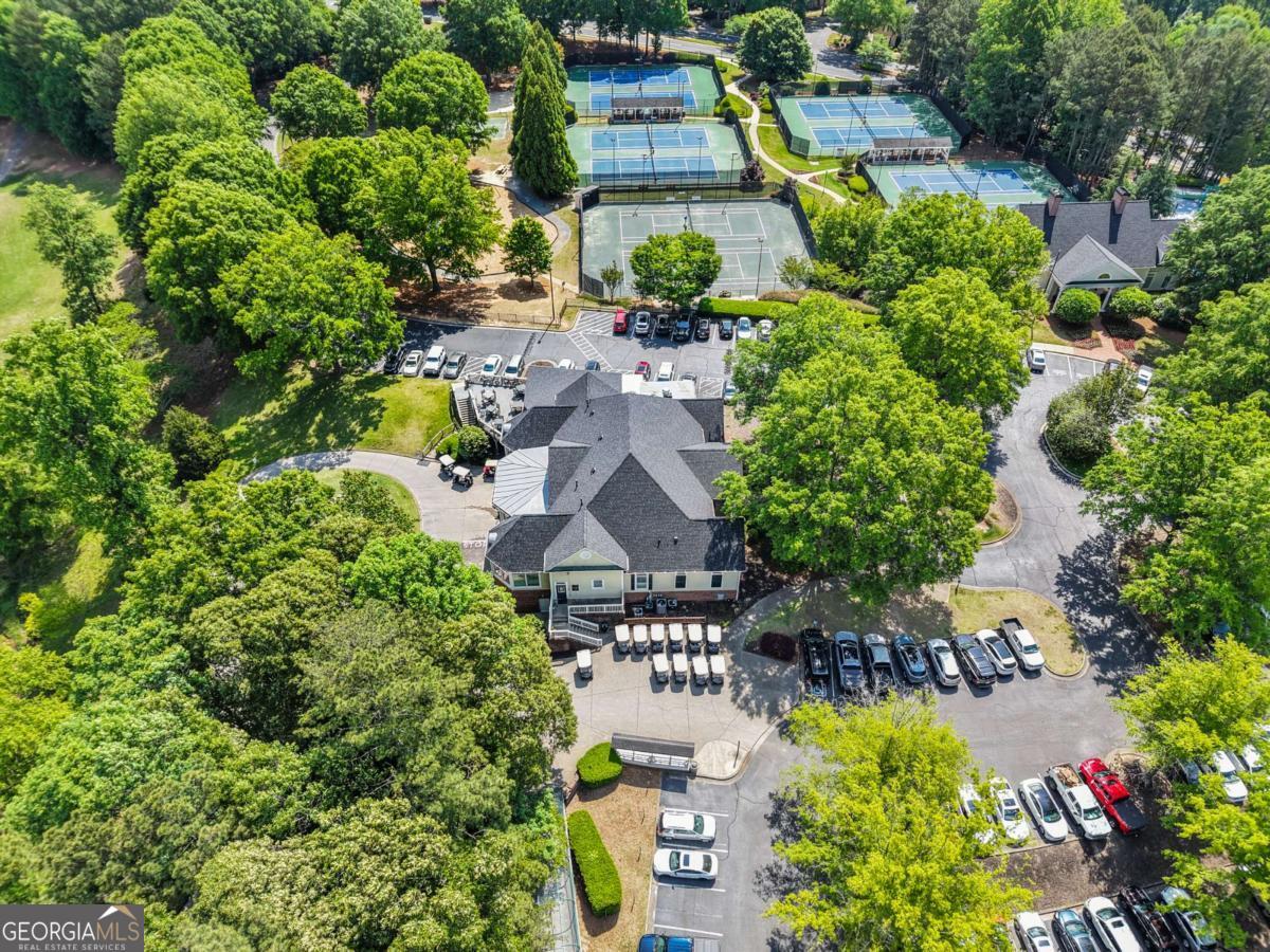 1028 Towne Lake Hills E Woodstock GA 30189