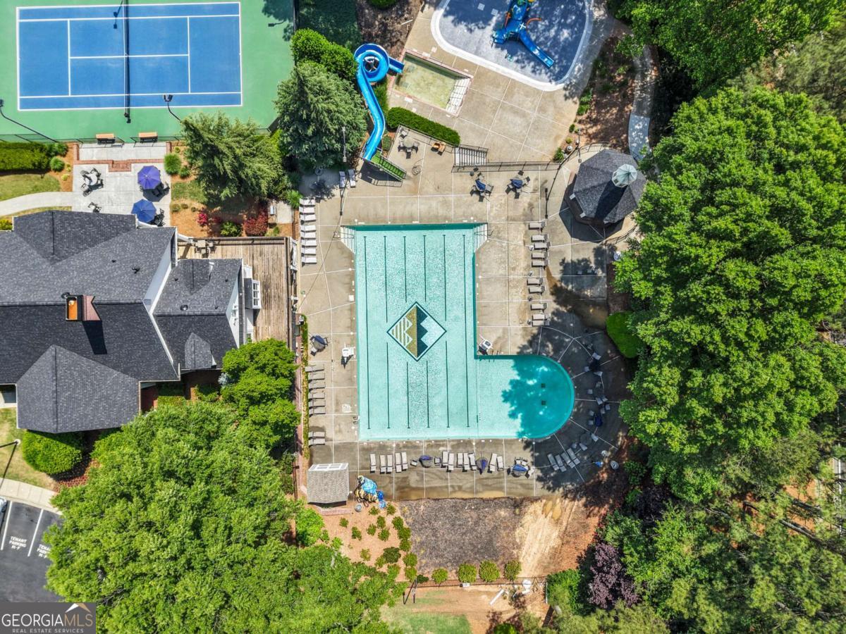 1028 Towne Lake Hills E Woodstock GA 30189