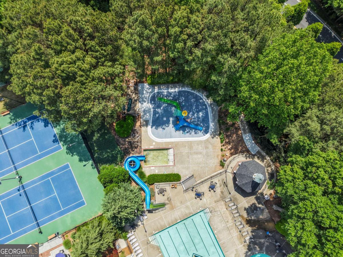 1028 Towne Lake Hills E Woodstock GA 30189