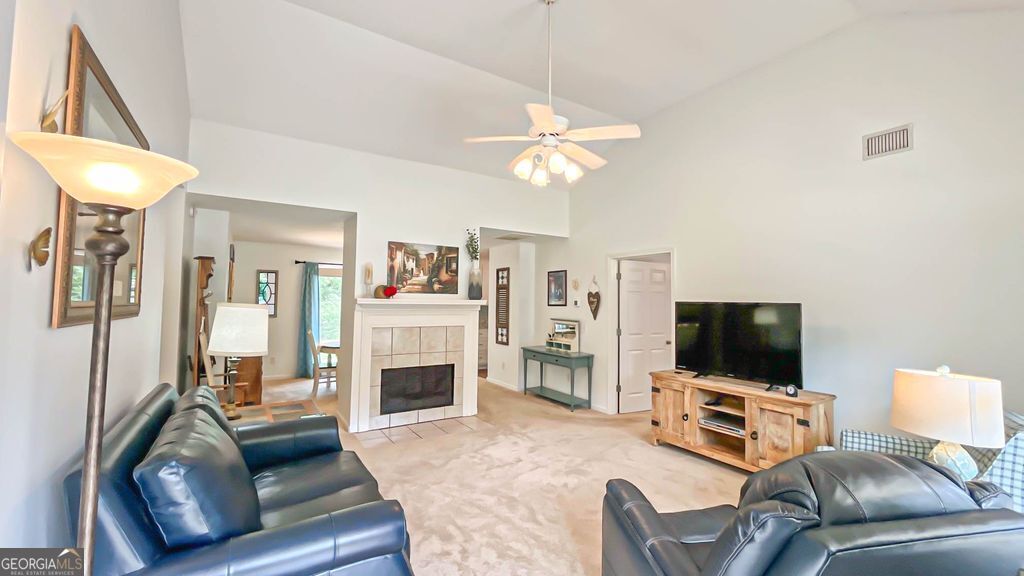 29 Eric Way Bogart GA 30622