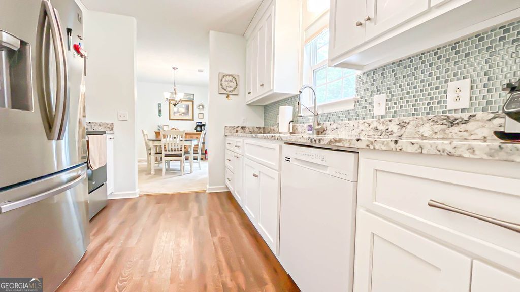 29 Eric Way Bogart GA 30622