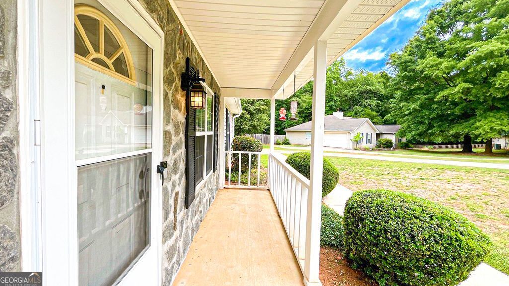 29 Eric Way Bogart GA 30622