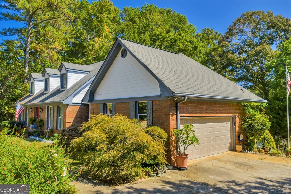 5011 SE West Lake Drive Conyers GA 30094