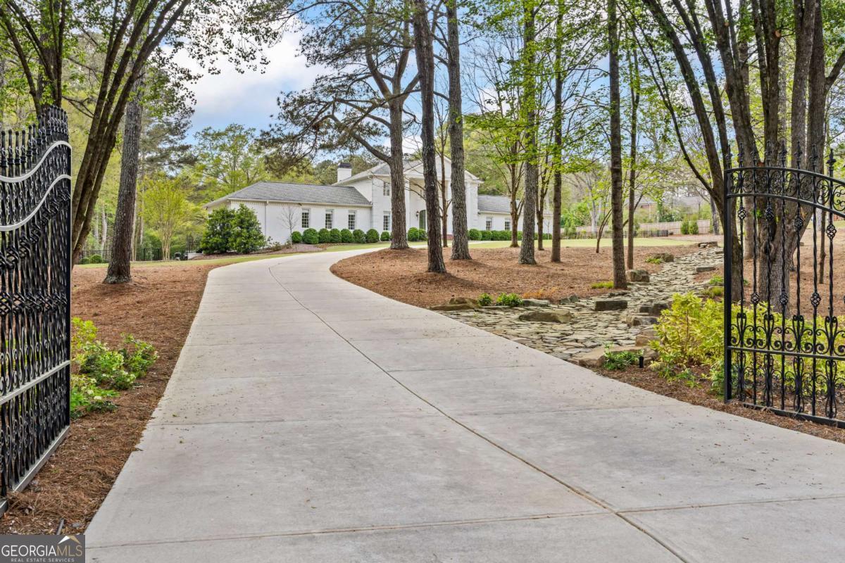 1900 Crystal Hills Drive Athens GA 30606