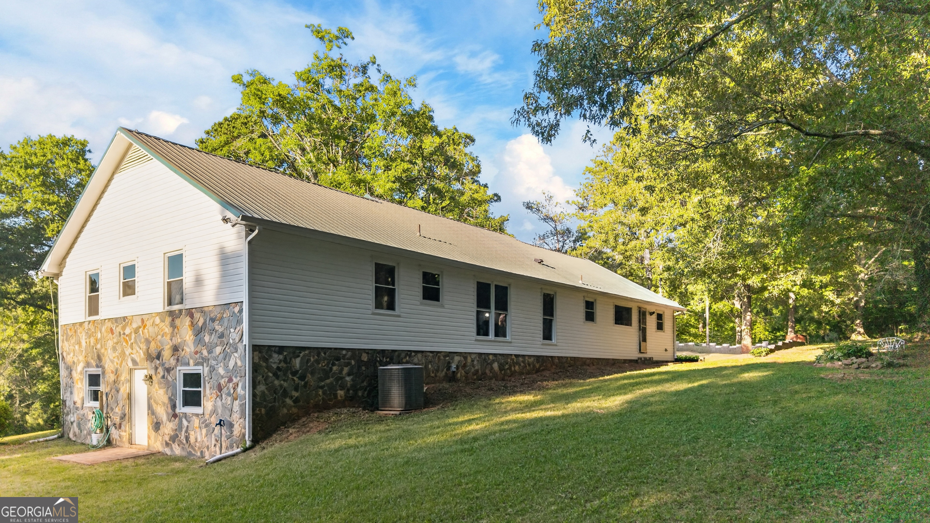 662 Highway 18 W Barnesville GA 30204