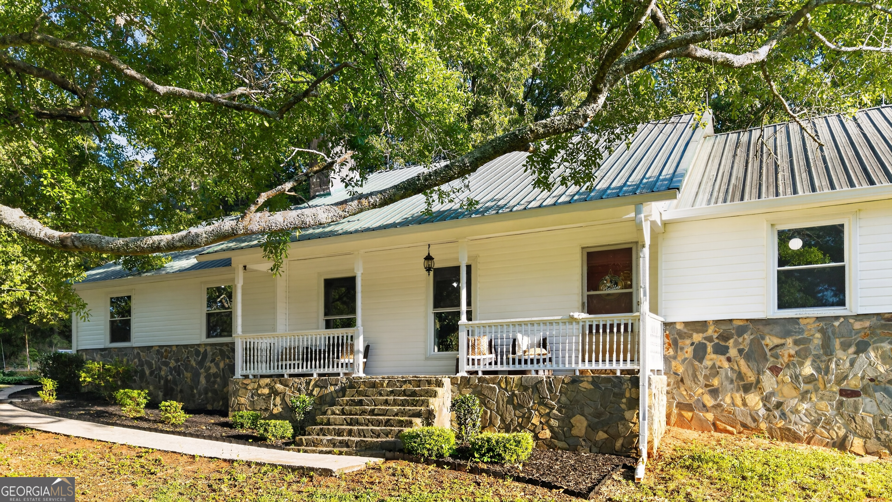 662 Highway 18 W Barnesville GA 30204