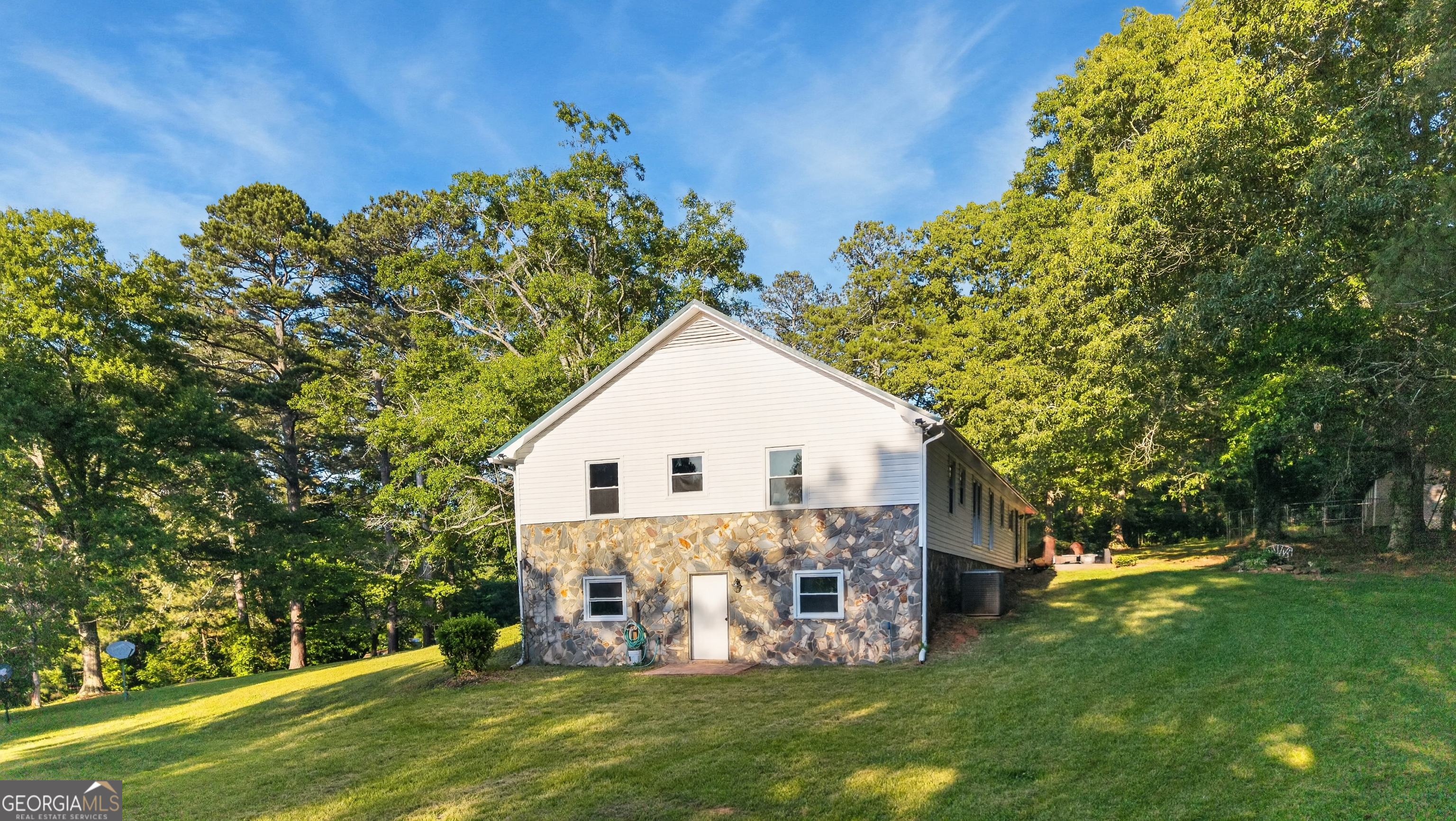 662 Highway 18 W Barnesville GA 30204
