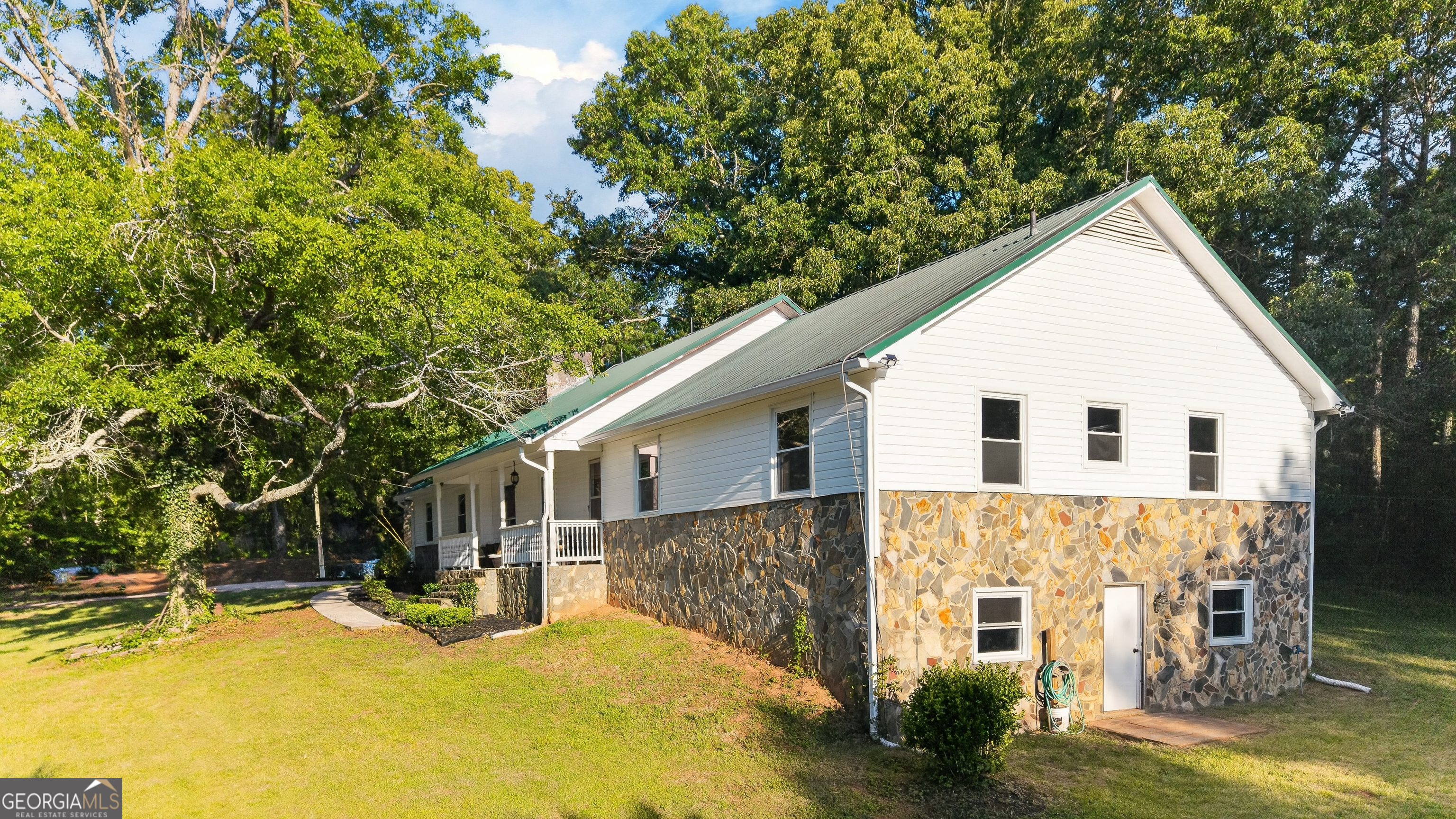 662 Highway 18 W Barnesville GA 30204
