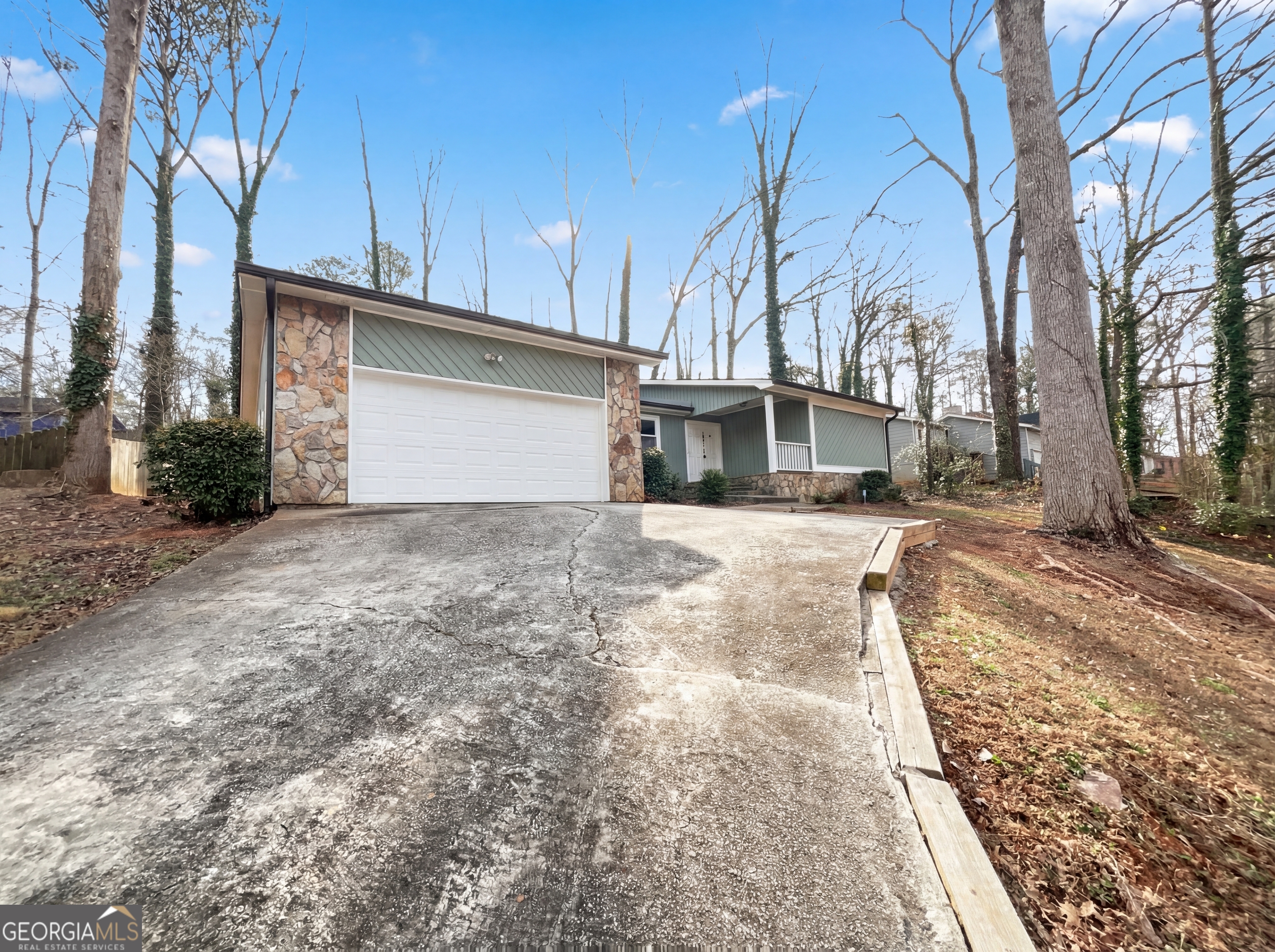 1606 Fieldgreen Overlook Stone Mountain GA 30088