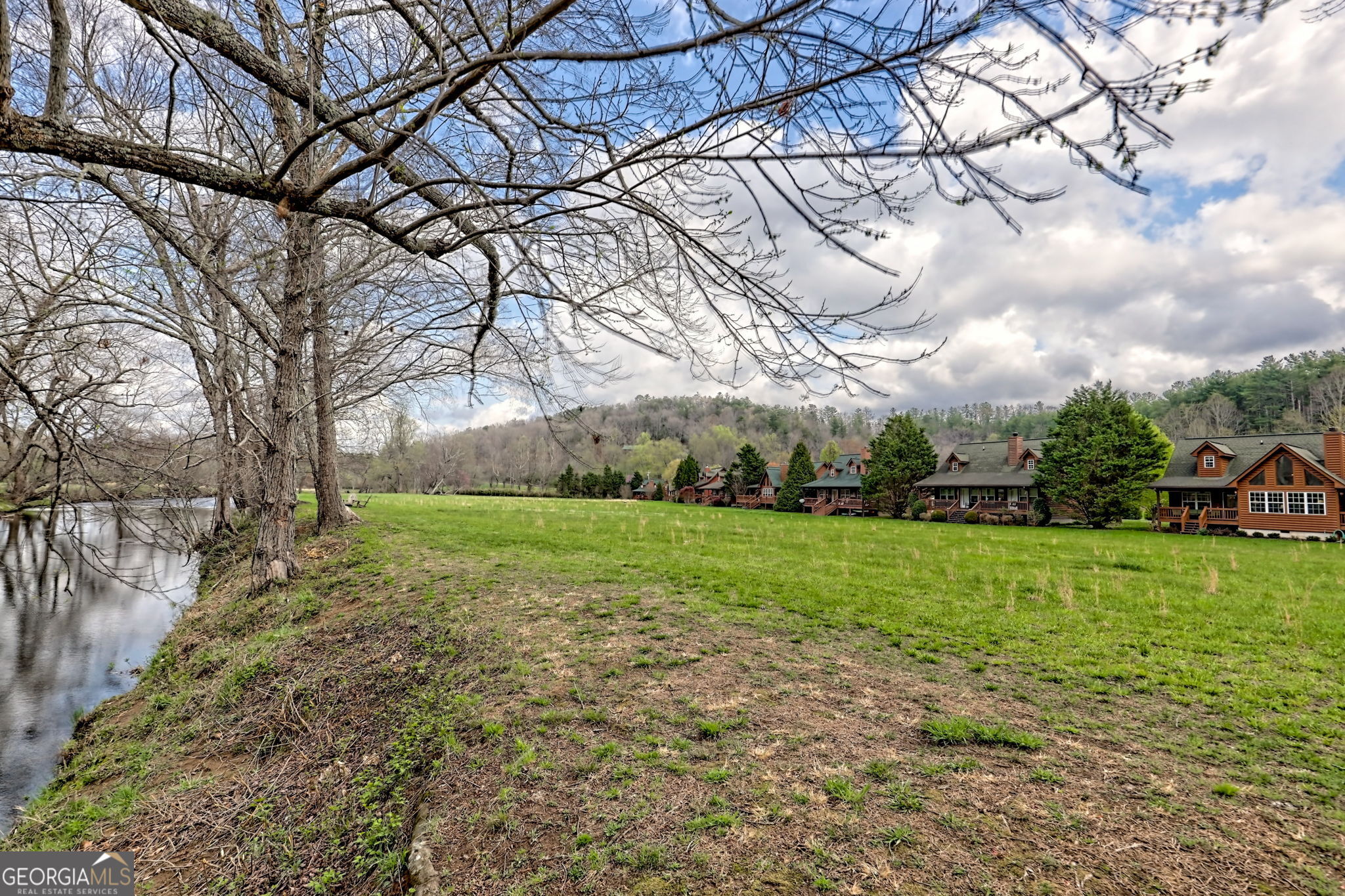 3556 Riverfront Lane Hiawassee GA 30546