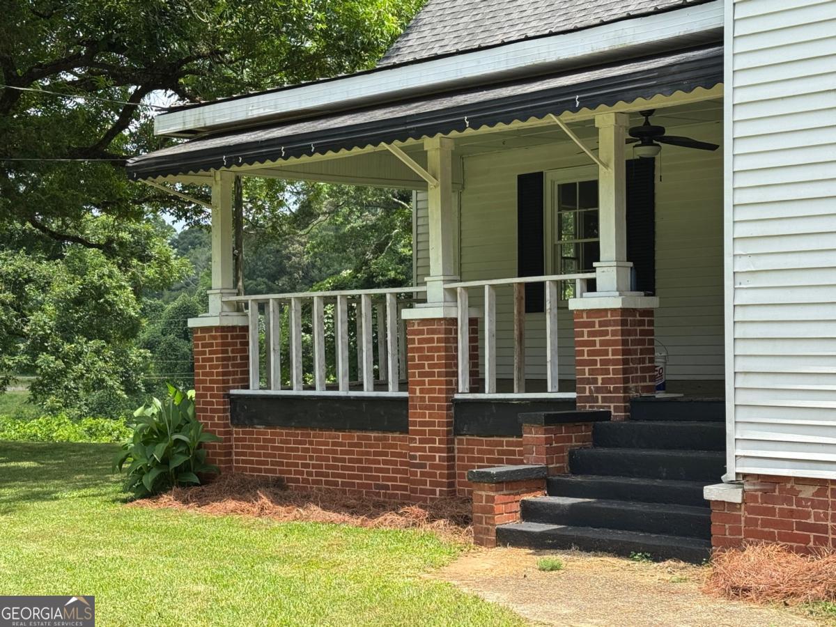 734 Bowersville Road Carnesville GA 30521