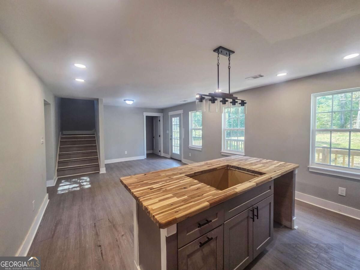2292 Holly Springs Road Rockmart GA 30153