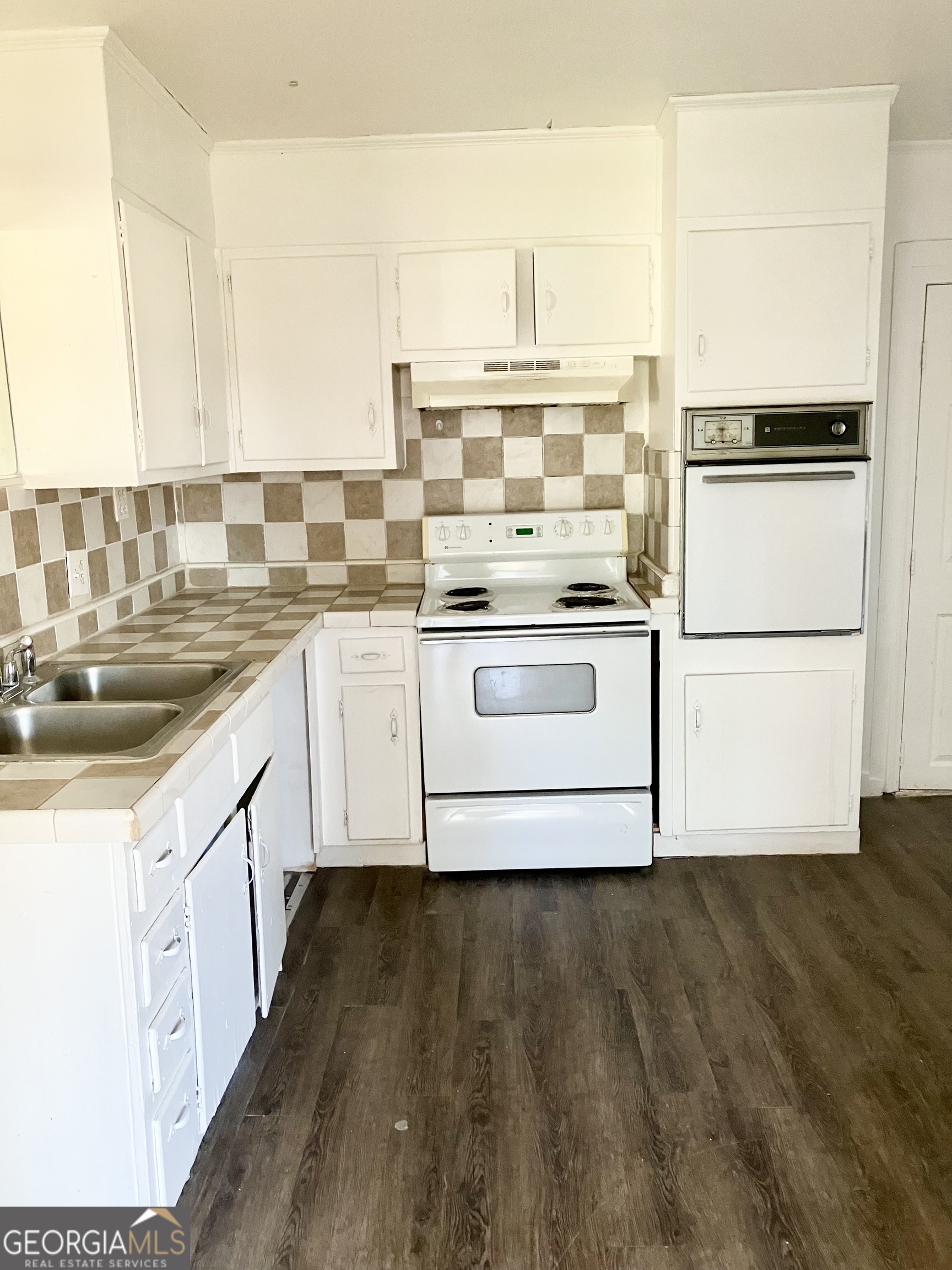 1037 Mountain View Road NW Conyers GA 30012