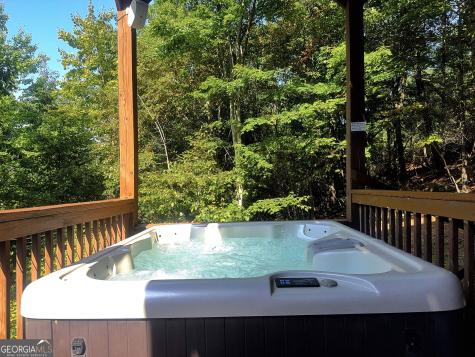 57 Yellow Rock Road Cleveland GA 30528