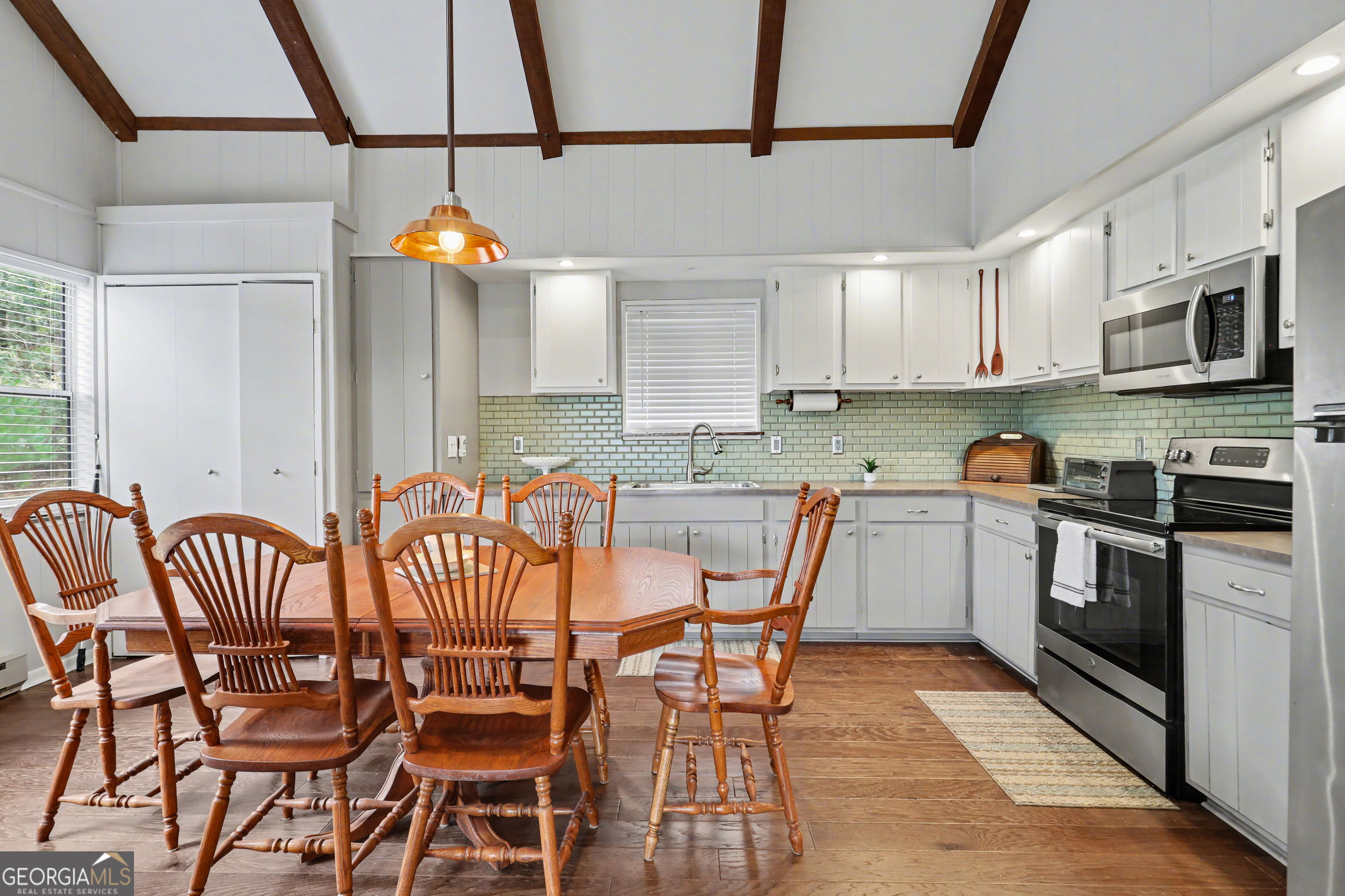 559 Maple Leaf Drive Dillard GA 30537