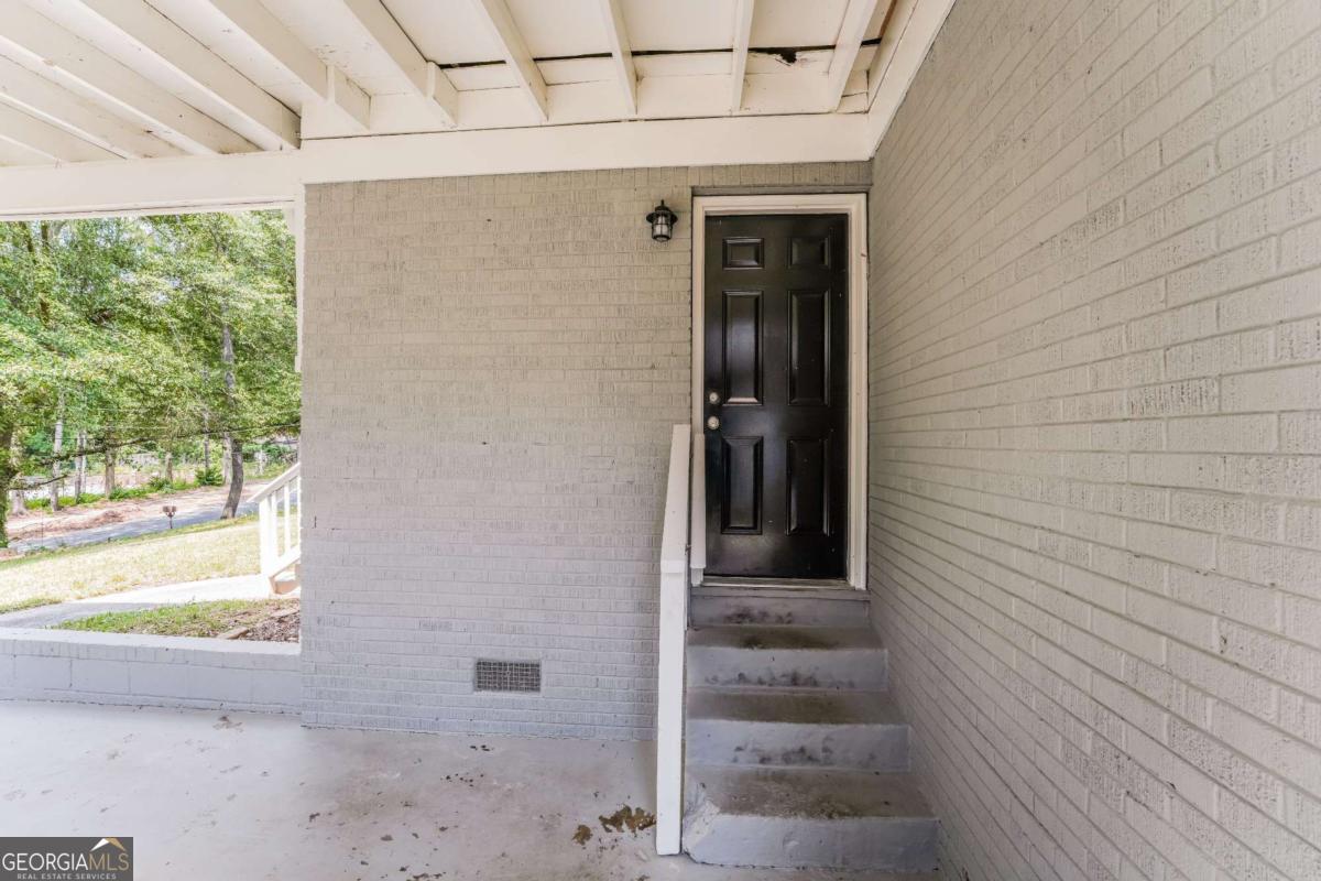1174 Dolphin Drive SW Atlanta GA 30311