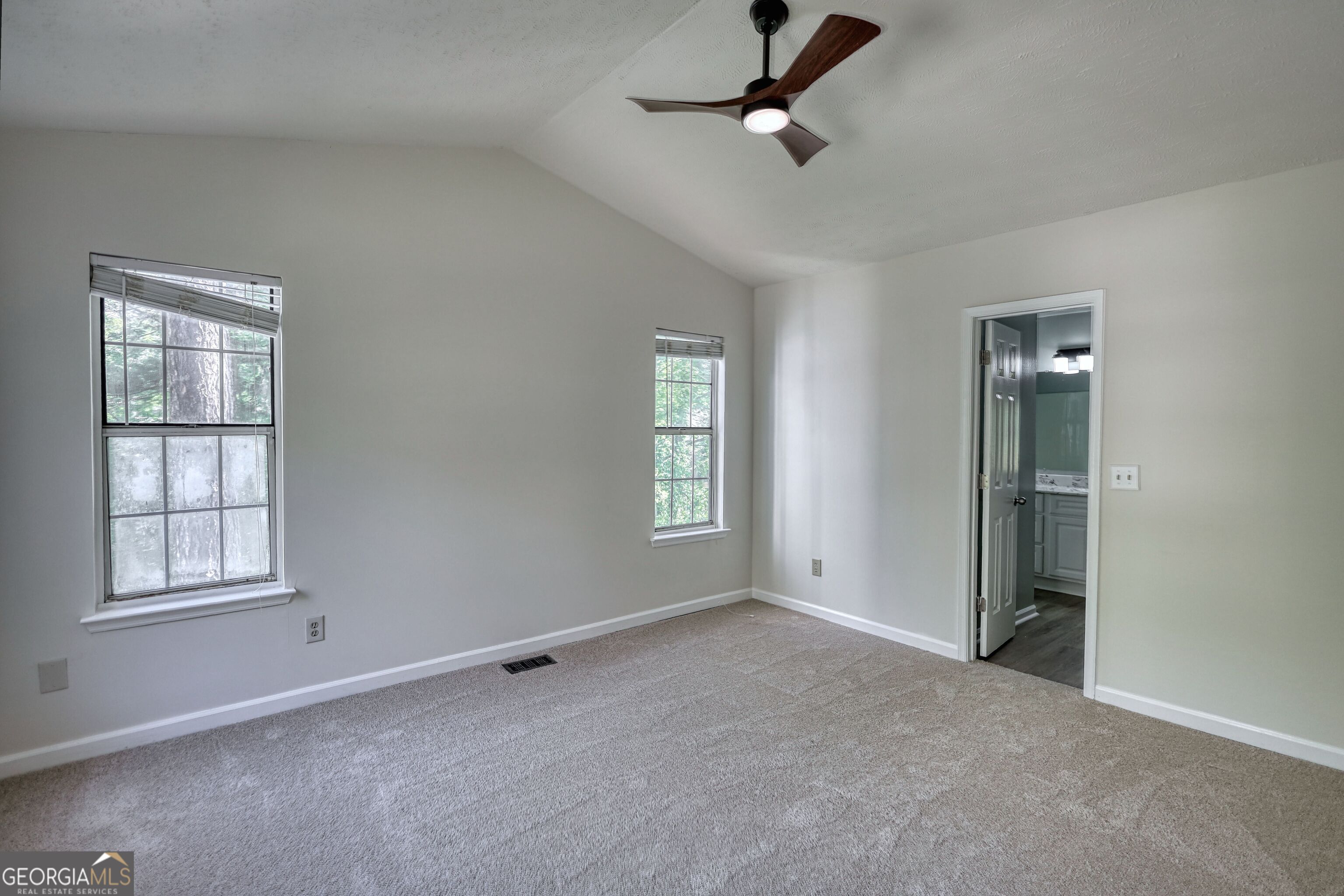 502 N Summit Stone Mountain GA 30083