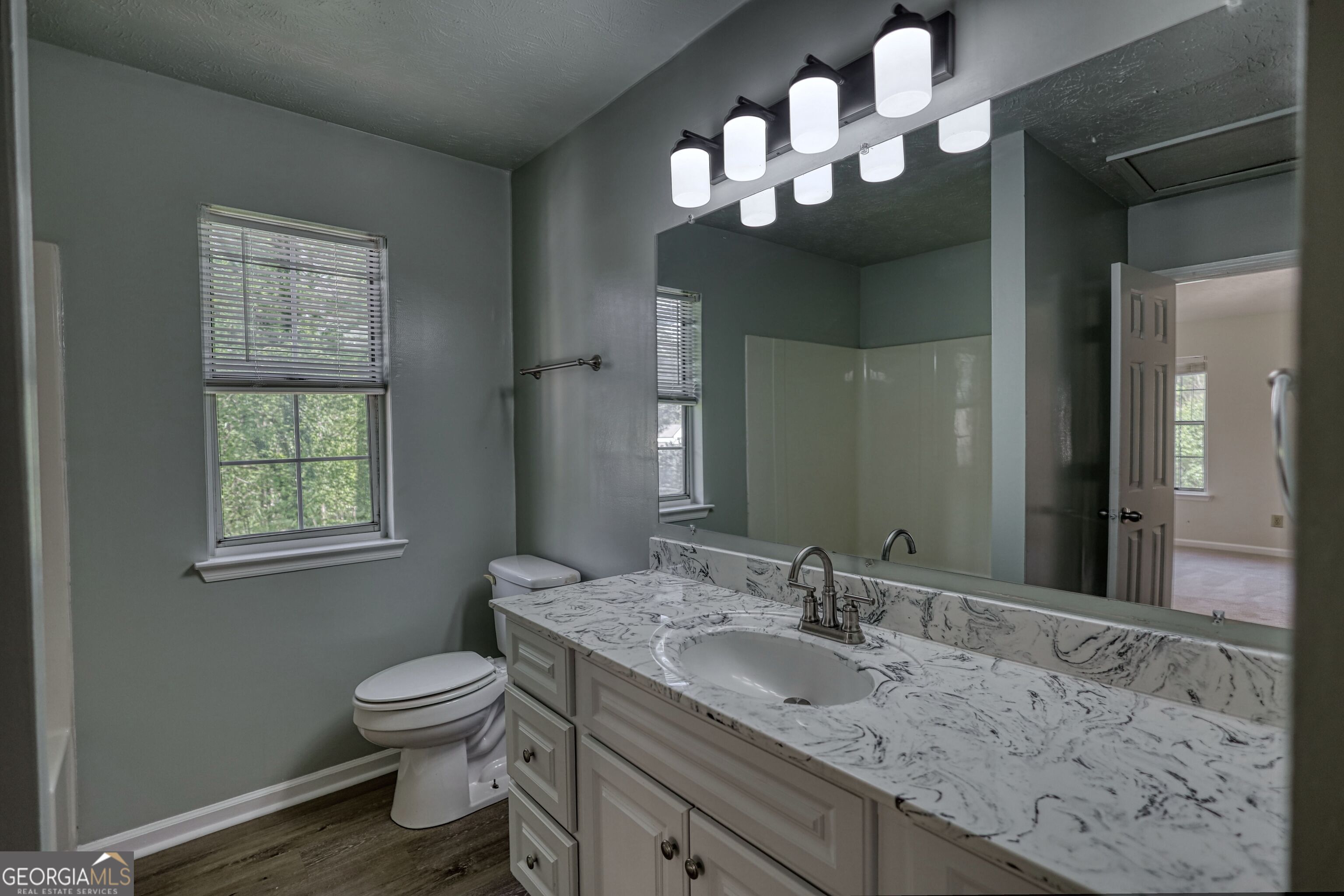 502 N Summit Stone Mountain GA 30083