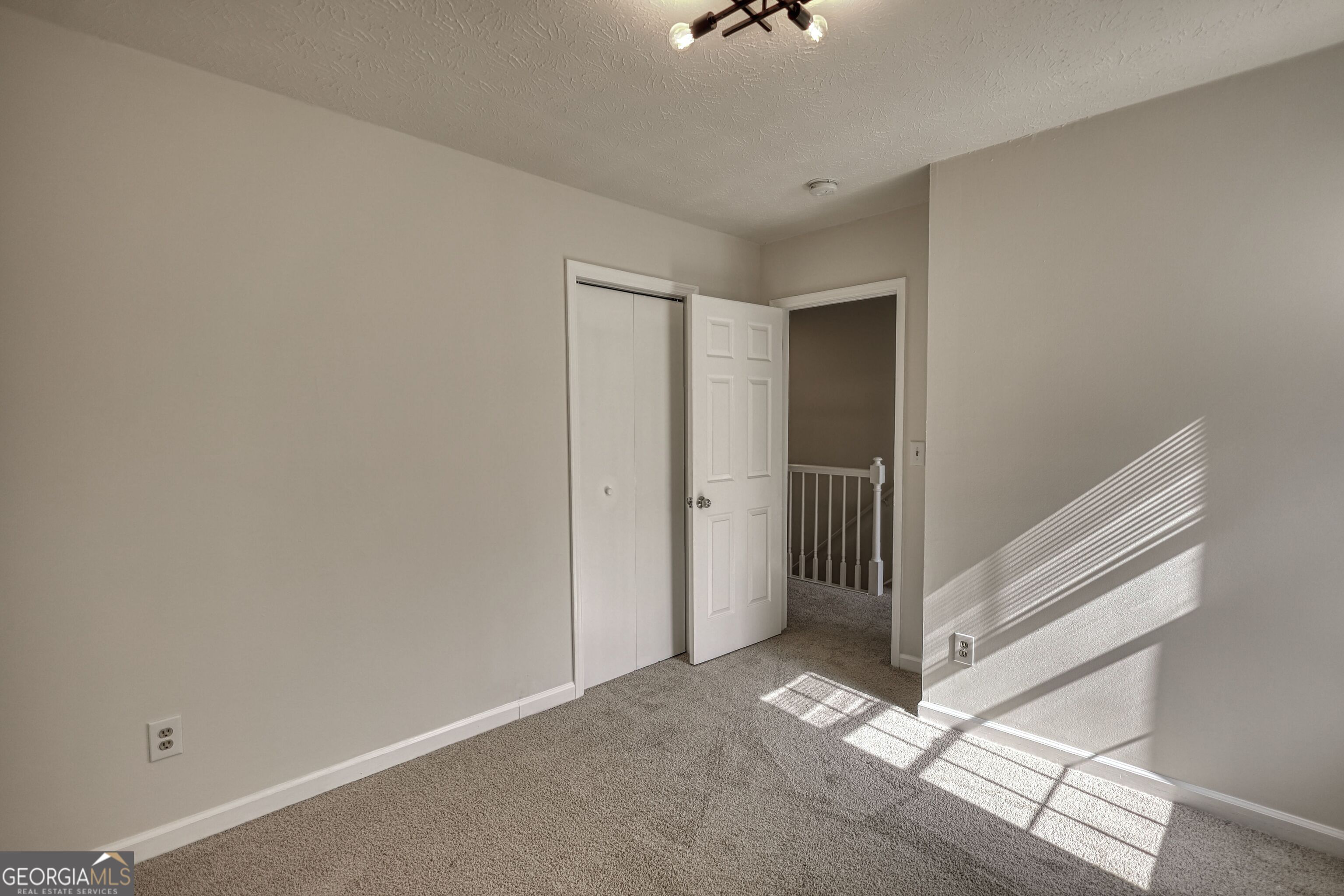 502 N Summit Stone Mountain GA 30083