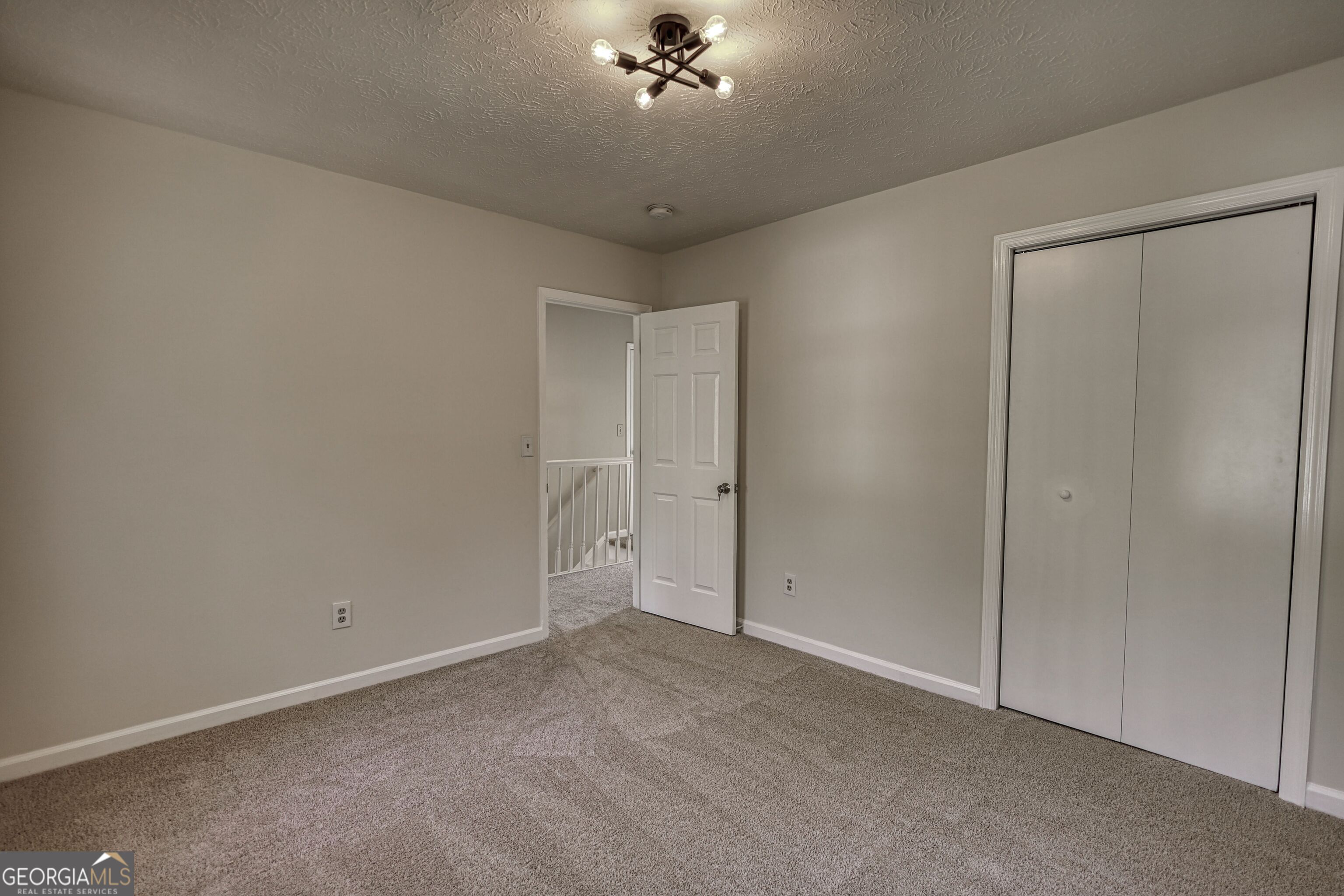 502 N Summit Stone Mountain GA 30083